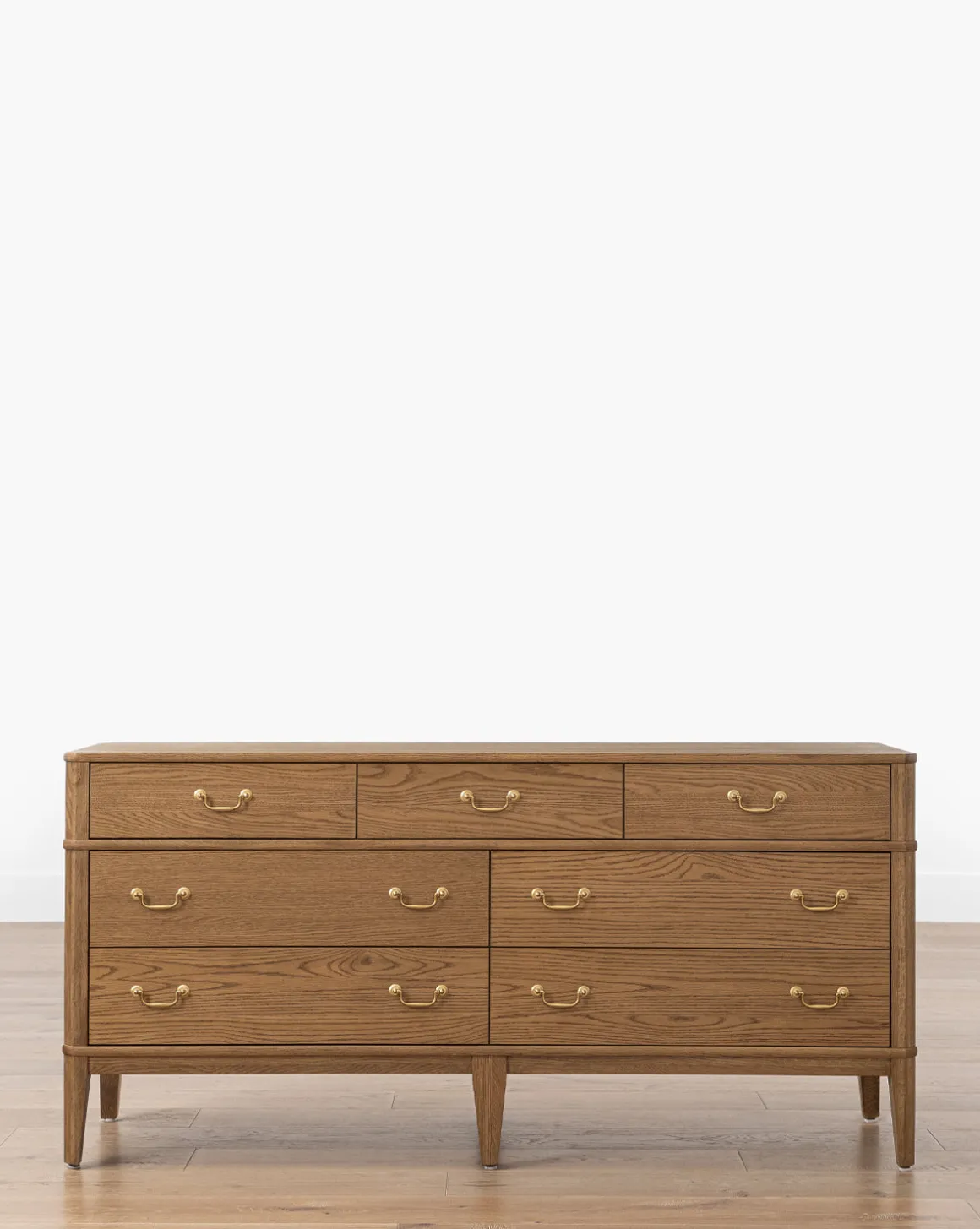 Alessandra Dresser