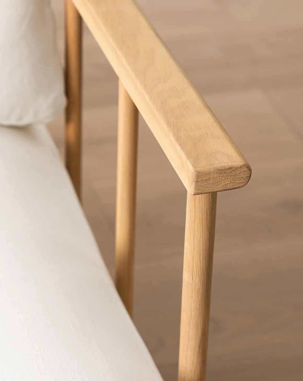 Alma Lounge Chair