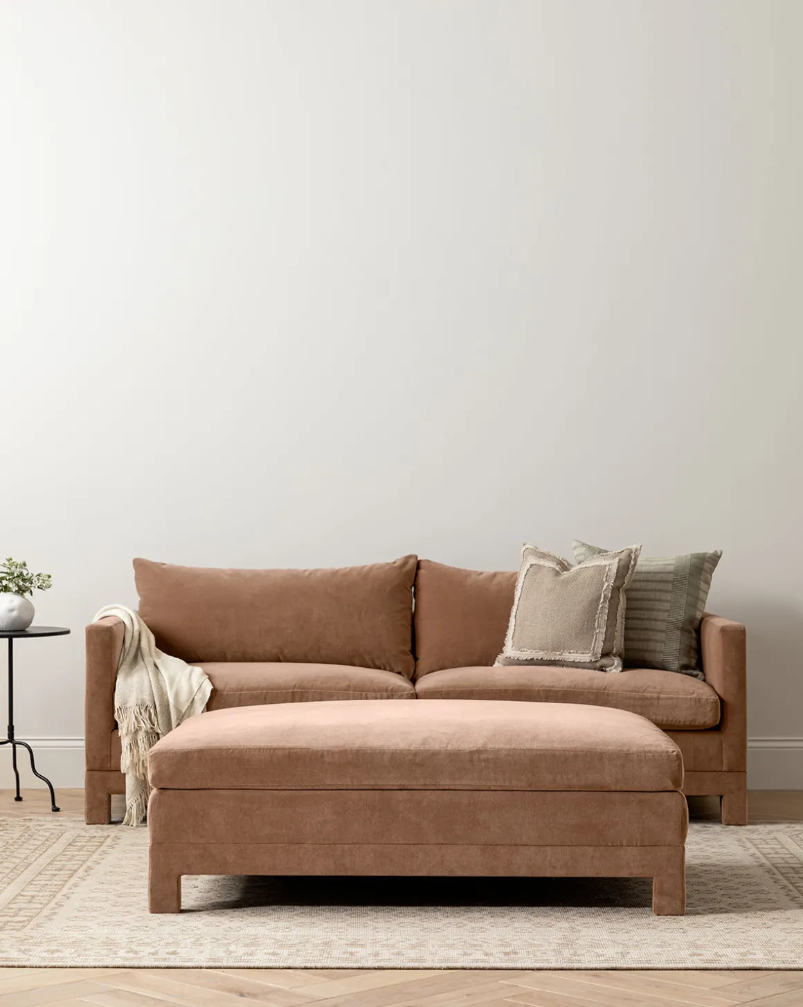 Appoline Ottoman