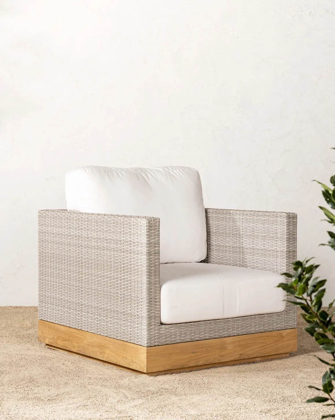 Berdine Wicker Outdoor Chair