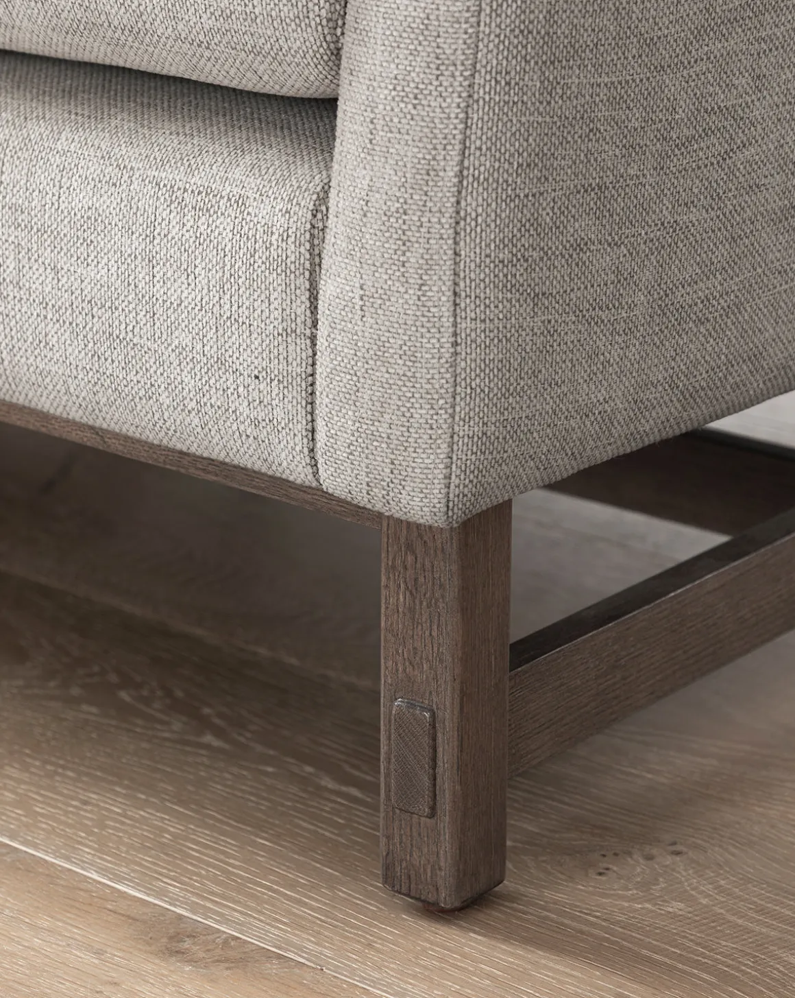 Commodore Settee 68"