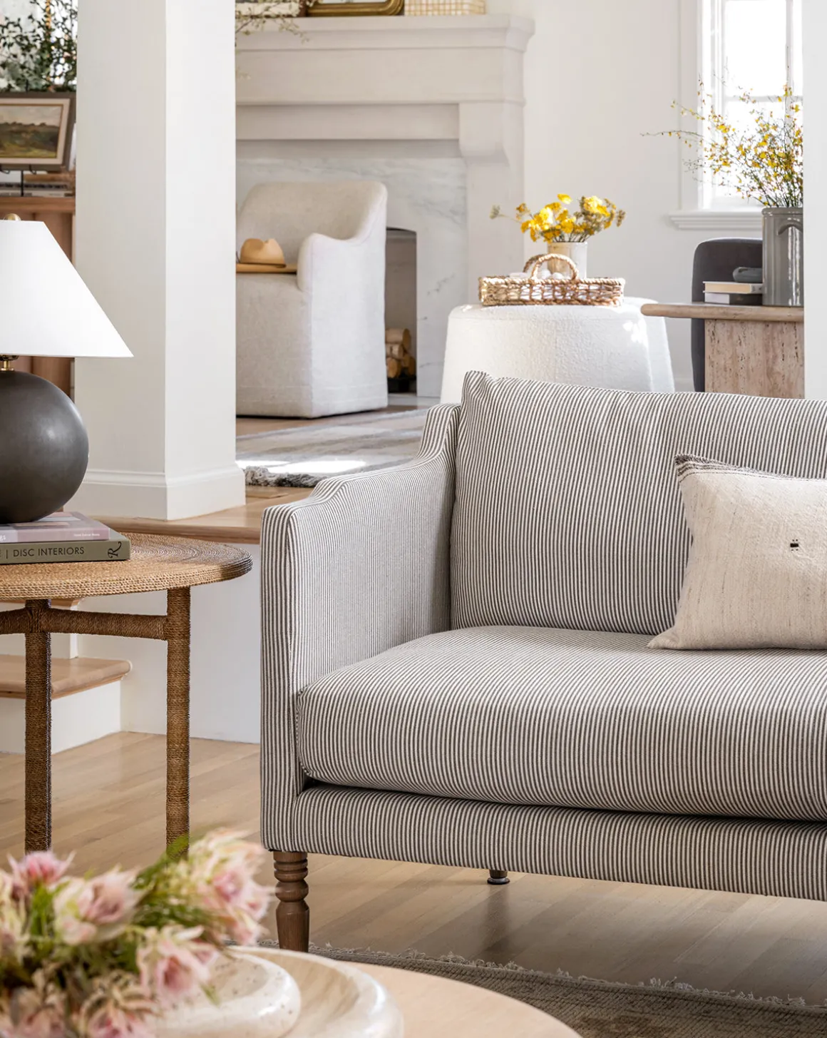 Gemma Settee 65"