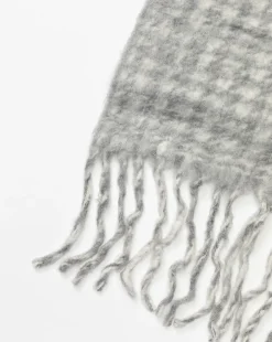 Kirsley Houndstooth Throw