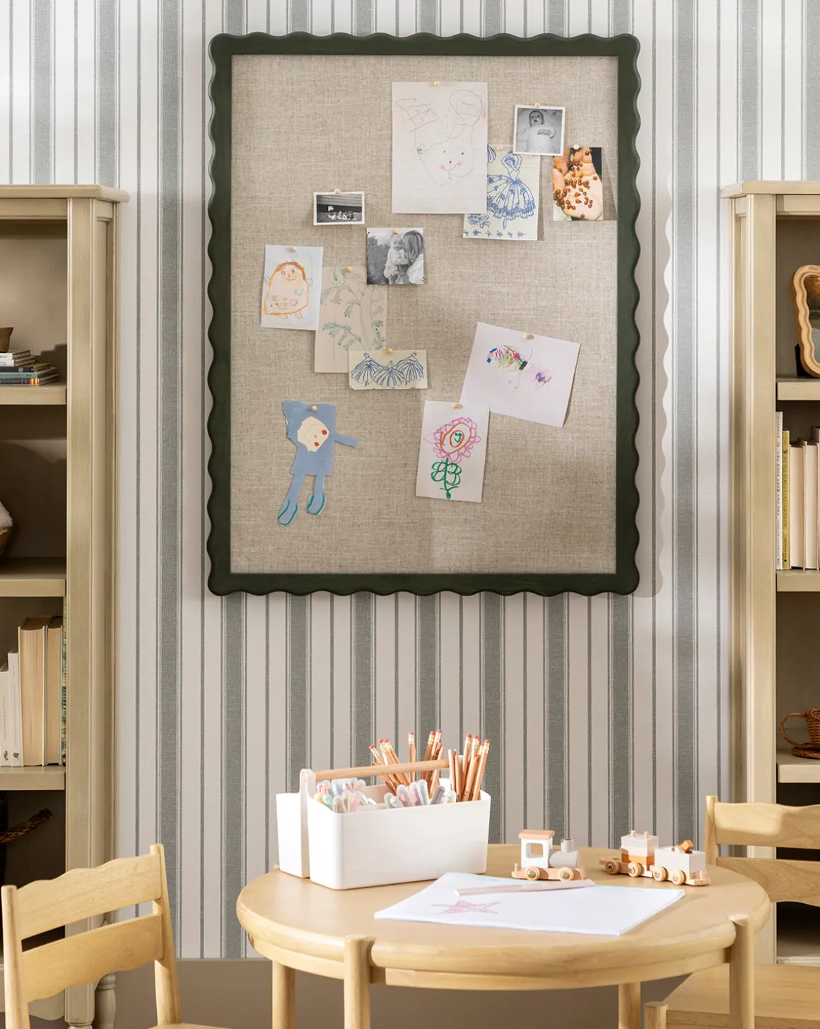 Laverde Pin Board