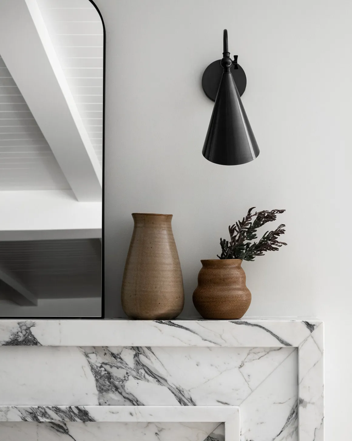 Lupe Sconce