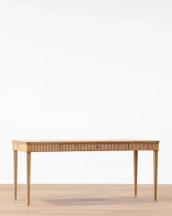 Pieter Desk