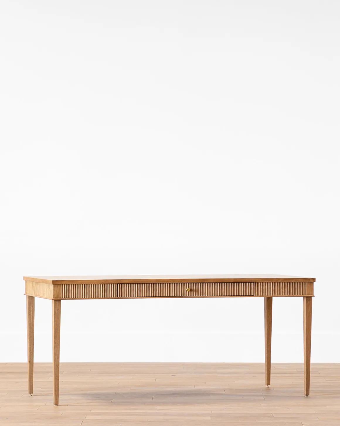 Pieter Desk