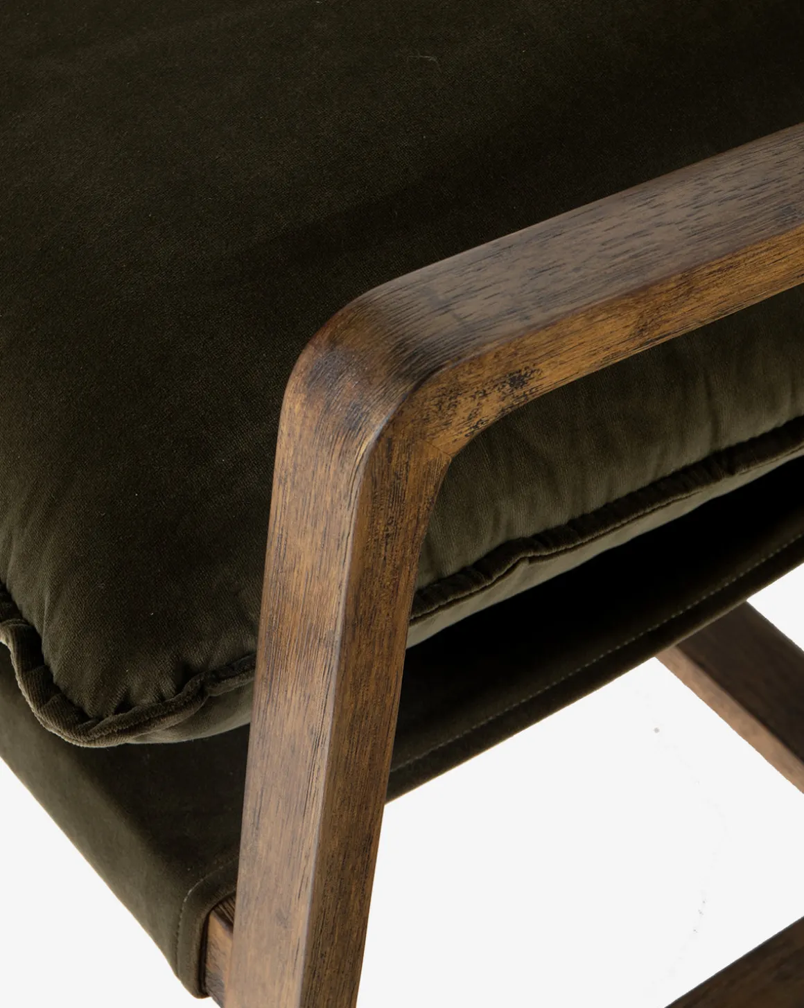 Ura Lounge Chair
